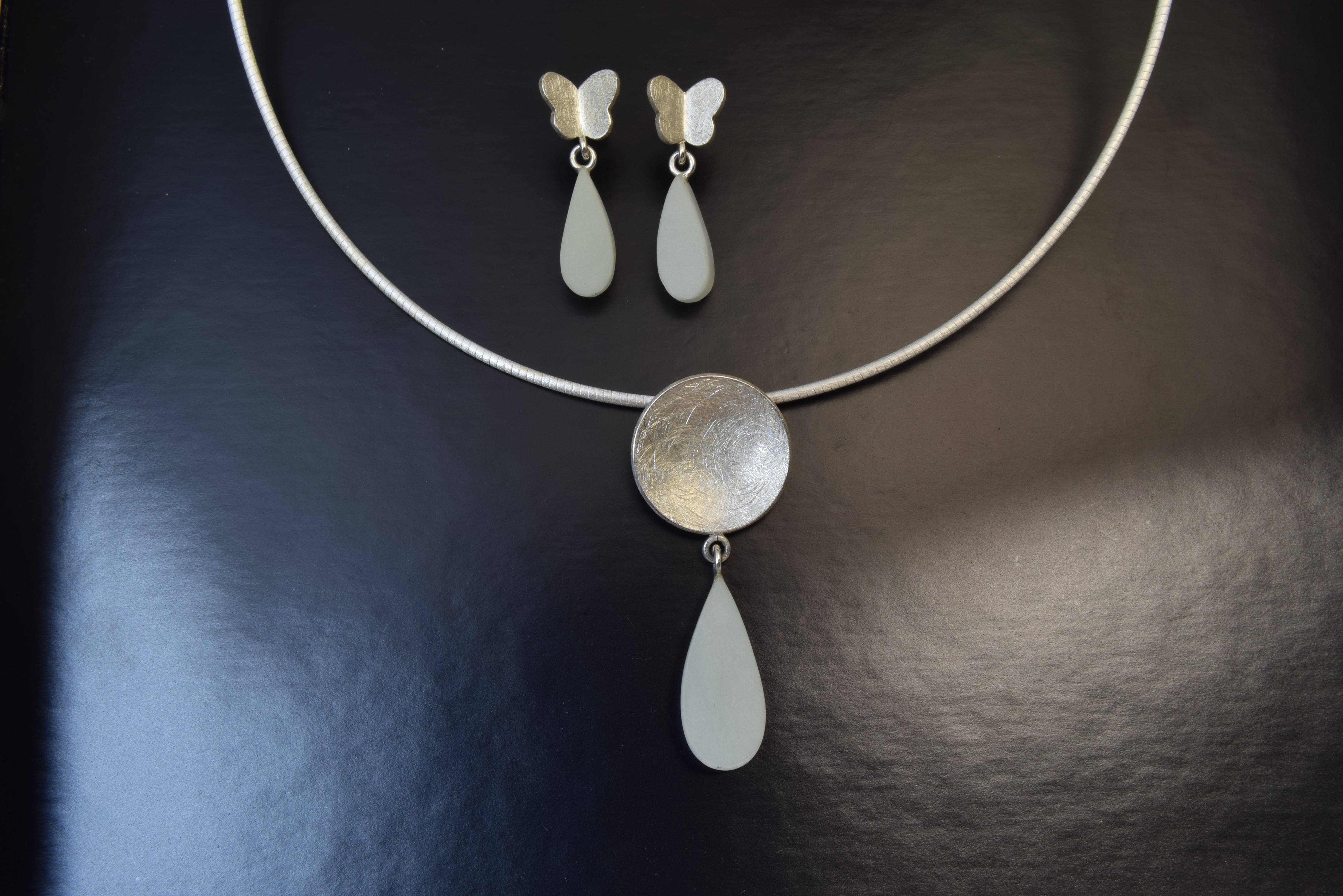 Kette und Ohranhänger